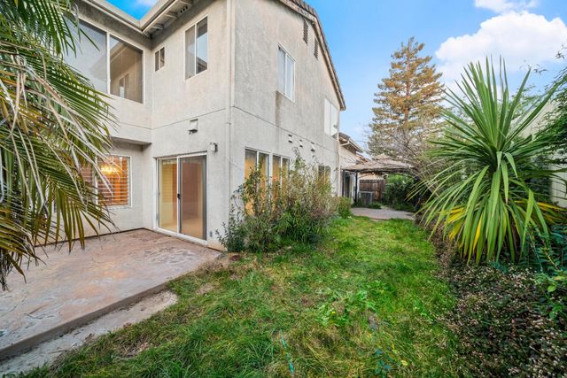 8432 Giverny Cir, Antelope, CA 95843