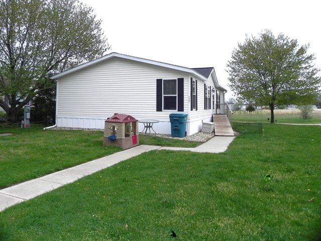 1232 Shiawassee River Road, Three Rivers, MI 49093