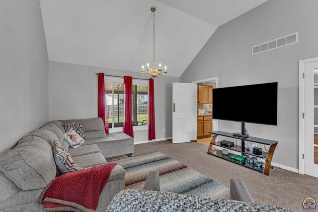 2904 Atchison Cir, Lawrence, KS 66047