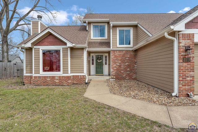 2904 Atchison Cir, Lawrence, KS 66047
