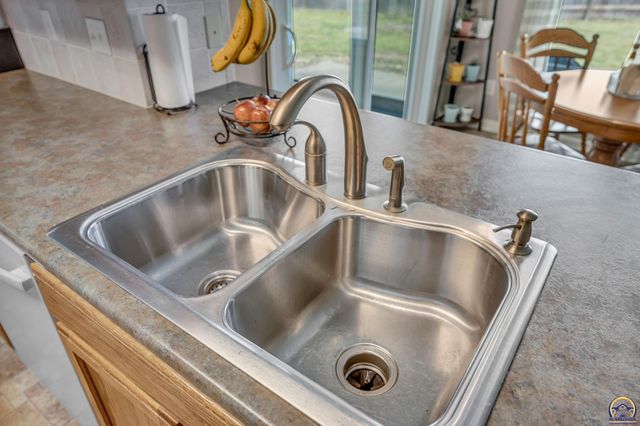 2904 Atchison Cir, Lawrence, KS 66047