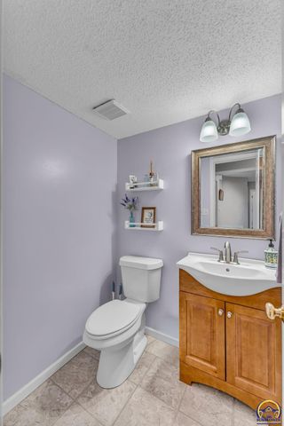 2904 Atchison Cir, Lawrence, KS 66047