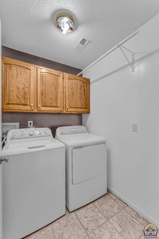 2904 Atchison Cir, Lawrence, KS 66047