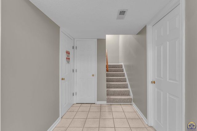 2904 Atchison Cir, Lawrence, KS 66047