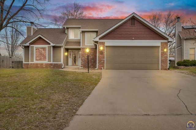 2904 Atchison Cir, Lawrence, KS 66047