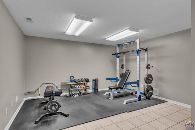 2904 Atchison Cir, Lawrence, KS 66047