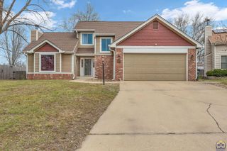 2904 Atchison Cir, Lawrence, KS 66047