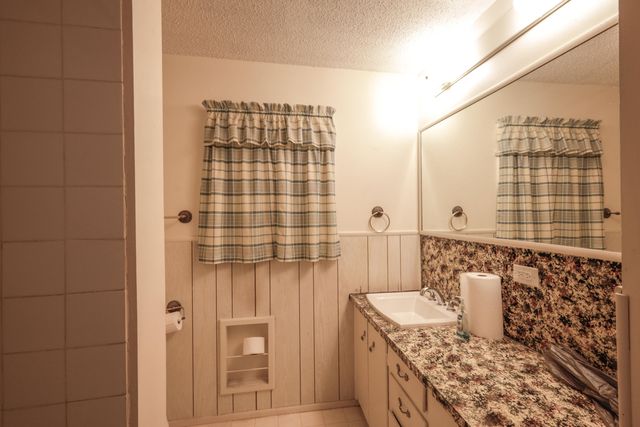 708 15th Street, Abernathy, TX 79311