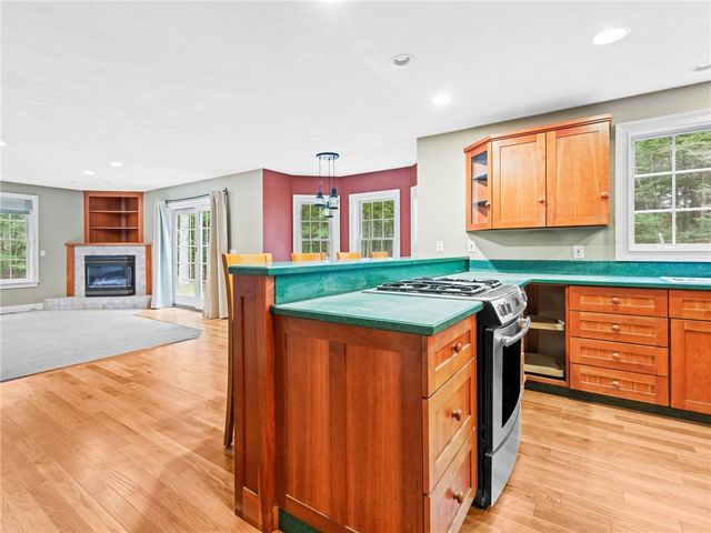 44 Azalea Avenue, Exeter, RI 02822
