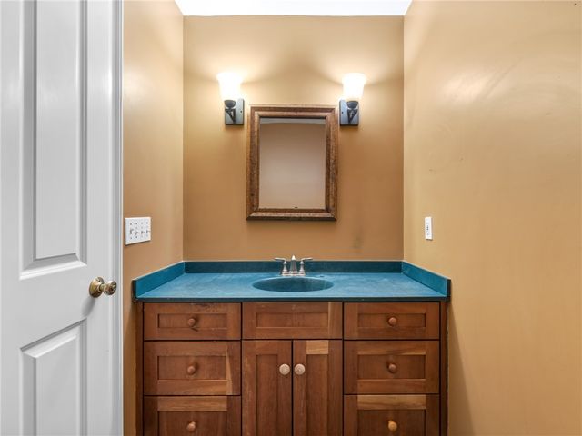 44 Azalea Avenue, Exeter, RI 02822