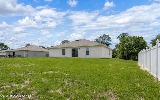 1667 Saint Street SE, Palm Bay, FL 32909