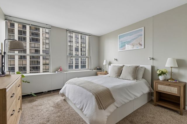 2626 N LAKEVIEW Avenue 1002, Chicago, IL 60614