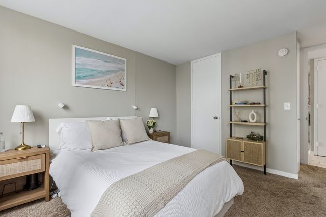 2626 N LAKEVIEW Avenue 1002, Chicago, IL 60614