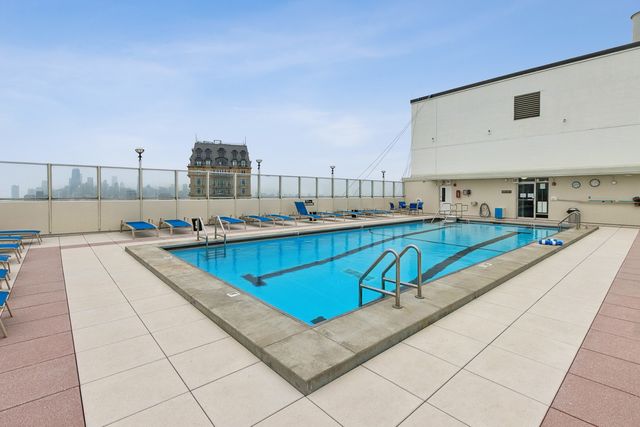 2626 N LAKEVIEW Avenue 1002, Chicago, IL 60614