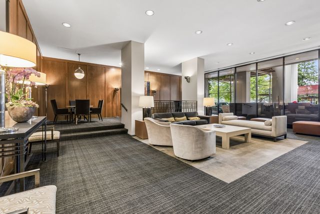 2626 N LAKEVIEW Avenue 1002, Chicago, IL 60614