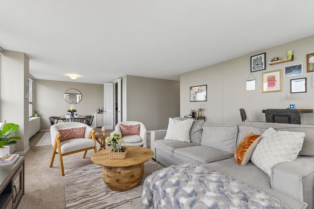 2626 N LAKEVIEW Avenue 1002, Chicago, IL 60614