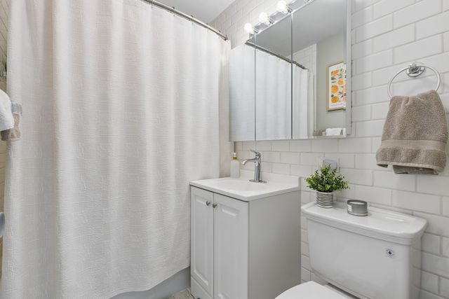 2626 N LAKEVIEW Avenue 1002, Chicago, IL 60614