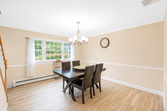 124 Bayview Drive, Oakdale, NY 11769