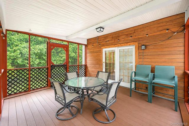 124 Bayview Drive, Oakdale, NY 11769