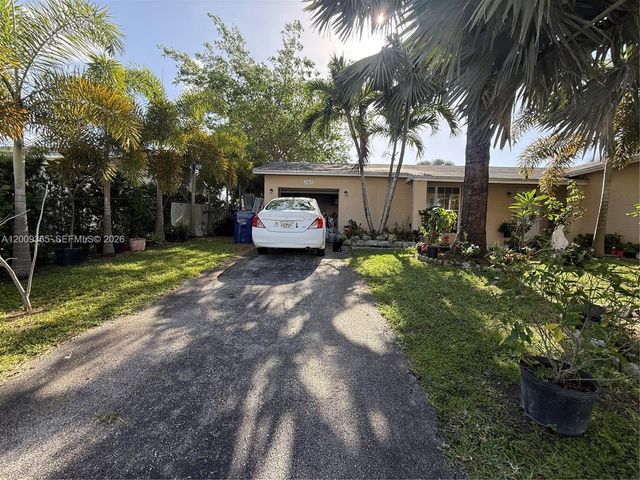 25835 SW 131st Ct, Homestead, FL 33032
