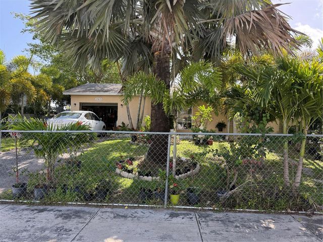 25835 SW 131st Ct, Homestead, FL 33032
