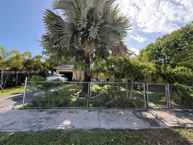 25835 SW 131st Ct, Homestead, FL 33032