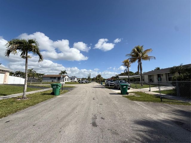 25835 SW 131st Ct, Homestead, FL 33032