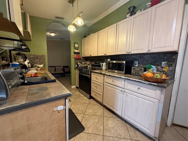 25835 SW 131st Ct, Homestead, FL 33032