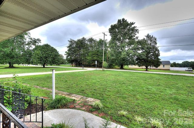 1195 Holly Springs Road, Lyman, SC 29365
