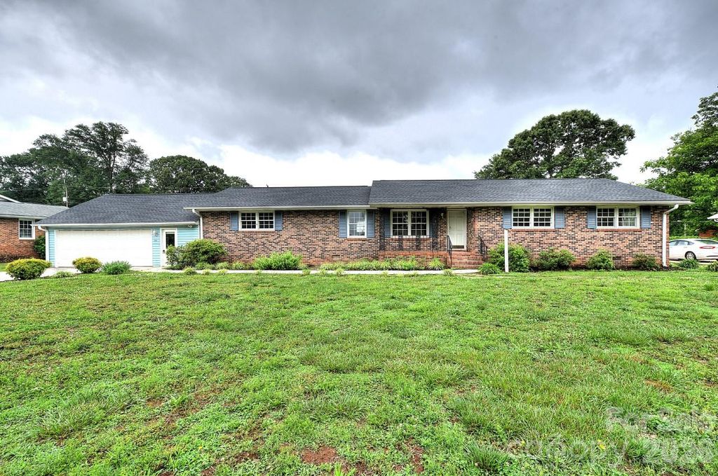 1195 Holly Springs Road, Lyman, SC 29365