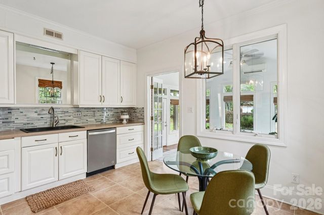 2005 Pinefield Court, Gastonia, NC 28056