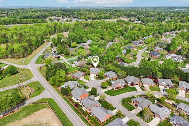 2005 Pinefield Court, Gastonia, NC 28056
