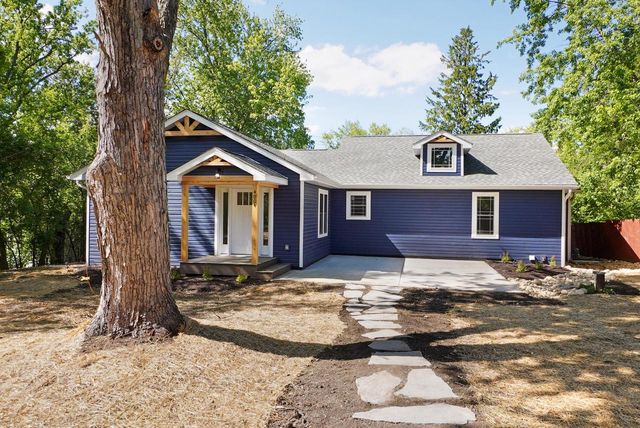 4004 Forest DRIVE, Delavan, WI 53115