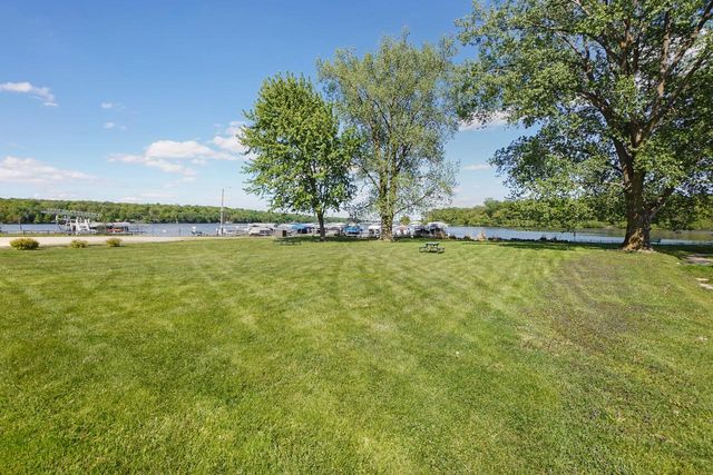 4004 Forest DRIVE, Delavan, WI 53115