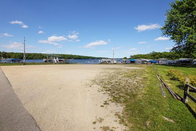 4004 Forest DRIVE, Delavan, WI 53115