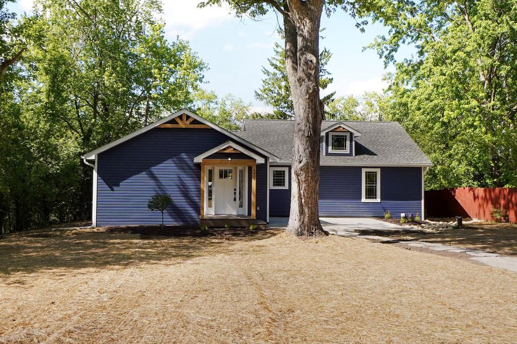 4004 Forest DRIVE, Delavan, WI 53115