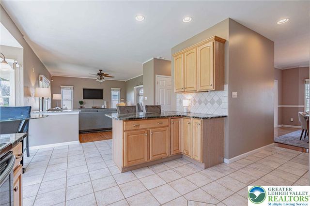 1520 Stump Road, Easton, PA 18040