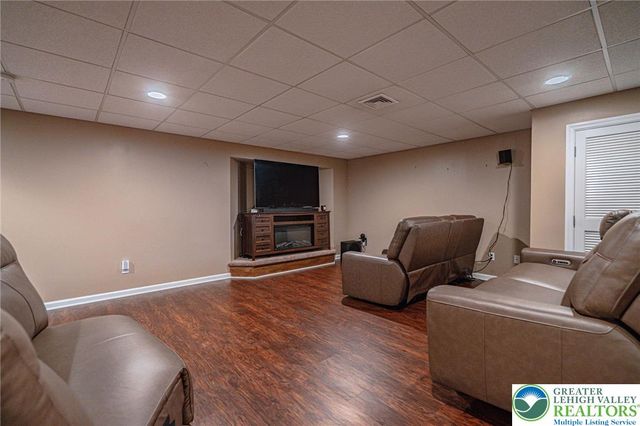 1520 Stump Road, Easton, PA 18040