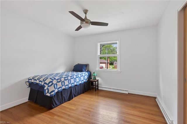 5204 Lake CIR, Portsmouth, VA 23703