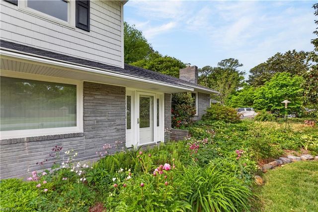 5204 Lake CIR, Portsmouth, VA 23703
