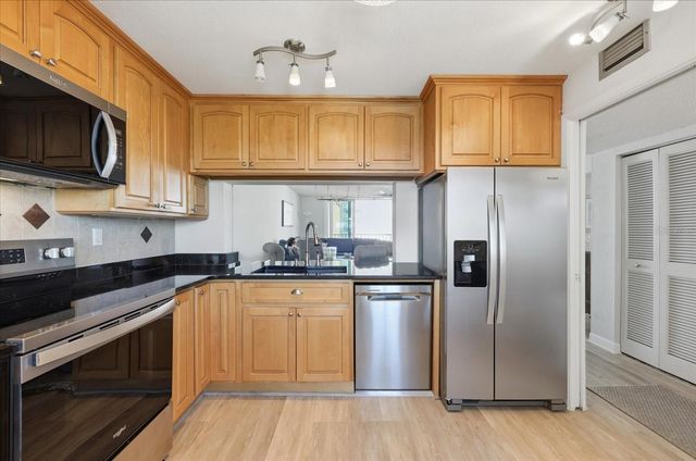 1591 GULF BOULEVARD 304S, Clearwater Beach, FL 33767