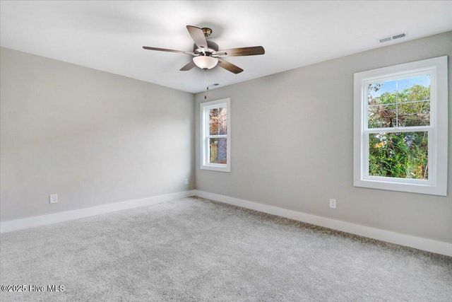 402 W James Street, La Grange, NC 28551