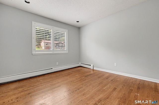 35 Bruce Drive, Shelton, CT 06484