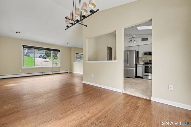 35 Bruce Drive, Shelton, CT 06484