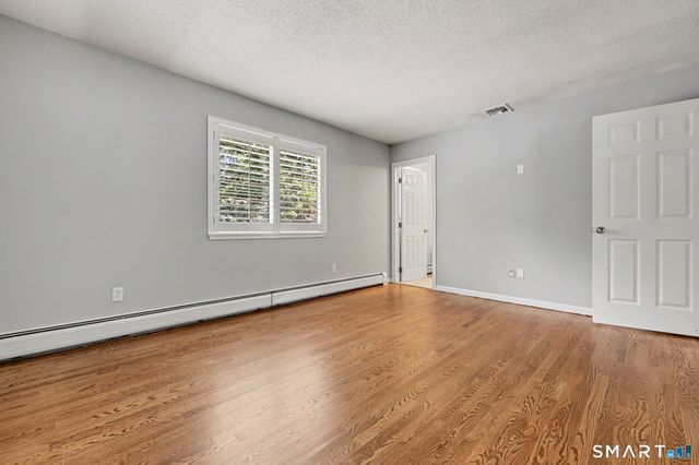 35 Bruce Drive, Shelton, CT 06484