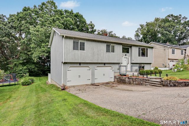 35 Bruce Drive, Shelton, CT 06484