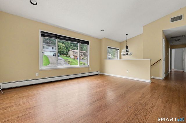 35 Bruce Drive, Shelton, CT 06484