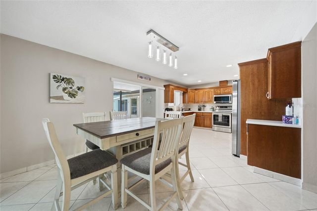 1403 GARDEN AVENUE, Tarpon Springs, FL 34689