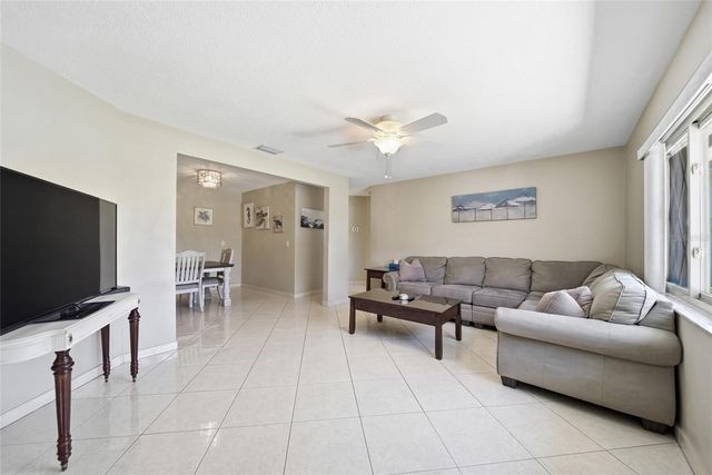 1403 GARDEN AVENUE, Tarpon Springs, FL 34689