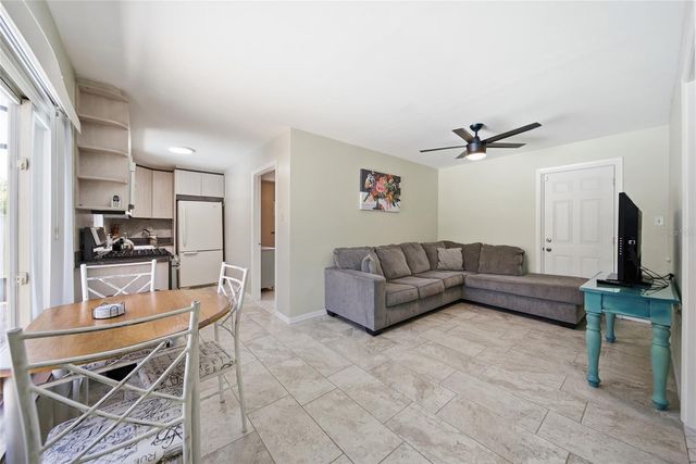 1403 GARDEN AVENUE, Tarpon Springs, FL 34689